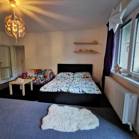 Cely Apartman Podlesi 54M2 S Dvema Balkony A S Novou Manzelskou Posteli, Zatim Neni Na Fotkach Apartment Brno Exterior foto